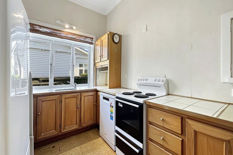 Photo of property in 1 North Avenue, Narrow Neck, Auckland, 0624