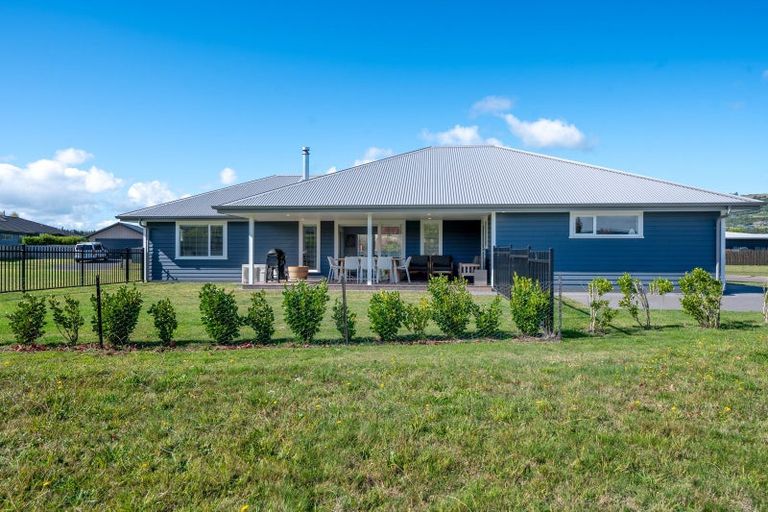 Photo of property in 140 Lisland Drive, Kinloch, Taupo, 3377