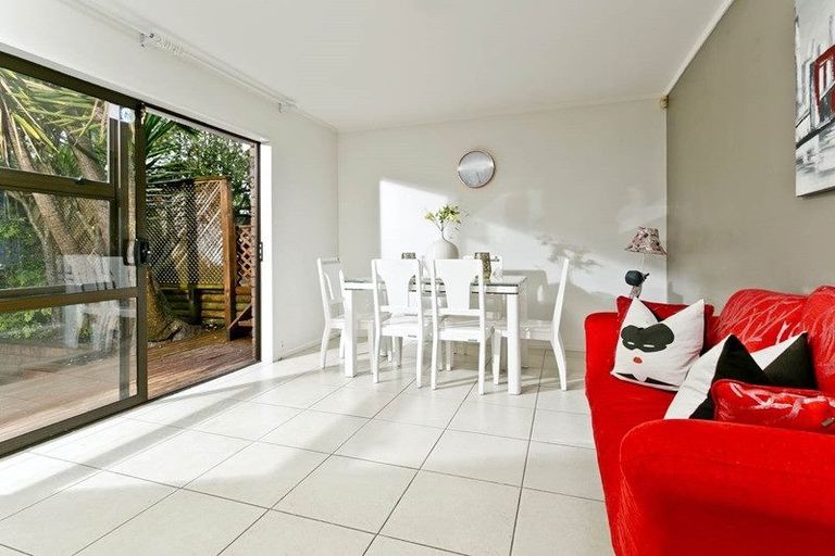 Photo of property in 57 Newhaven Terrace, Mairangi Bay, Auckland, 0630