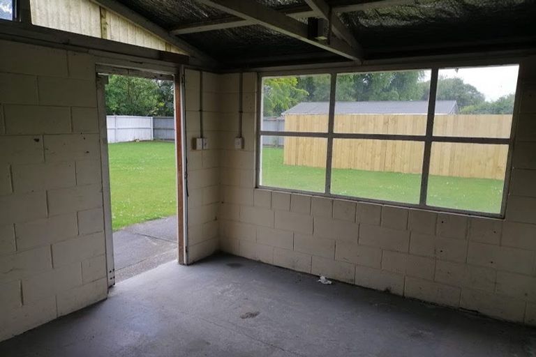 Photo of property in 44 Barnes Road, Redwood, Christchurch, 8051