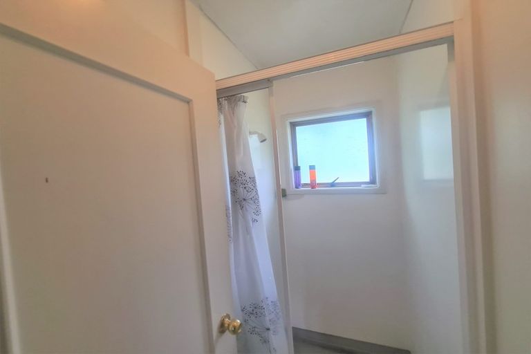 Photo of property in 2/1 Bishopgate Street, Birkdale, Auckland, 0626