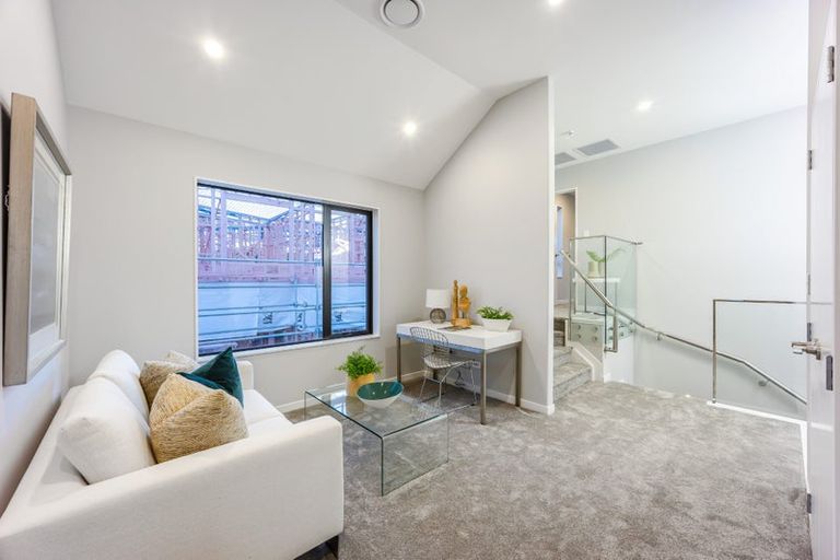 Photo of property in 7 Makumaku Place, Long Bay, Auckland, 0630