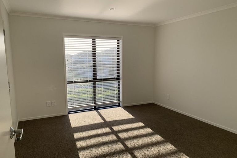 Photo of property in 17 Somerby Mews, Silverstream, Upper Hutt, 5019