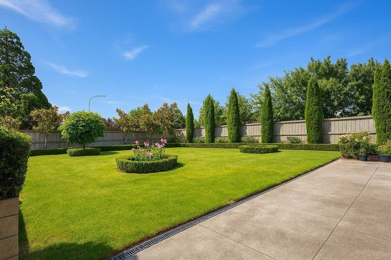 Photo of property in 35 Oxford Road, Rangiora, 7400