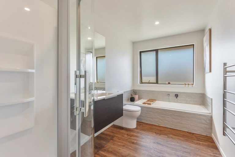 Photo of property in 34 George Fyfe Way, Wakefield, 7025