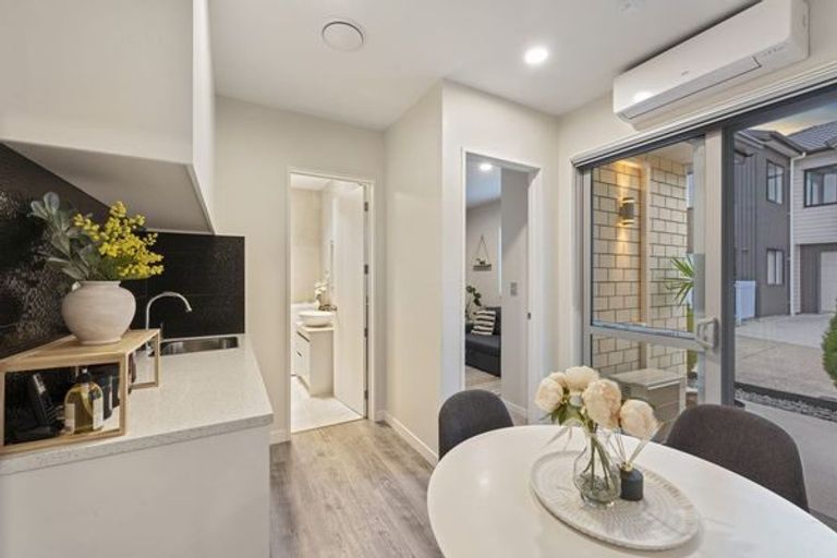 Photo of property in 4 Corveen Road, Flat Bush, Auckland, 2019