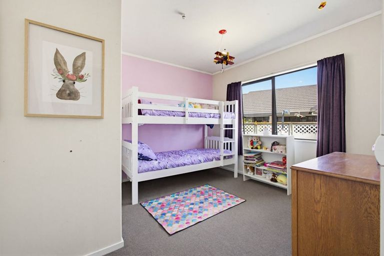 Photo of property in 6 Alan Styles Place, Greenmeadows, Napier, 4112