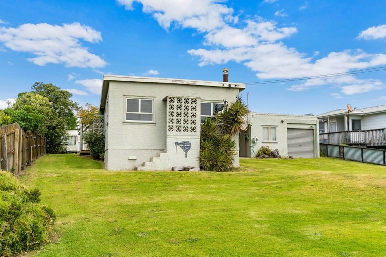 Photo of property in 4 Bayly Street, Baylys Beach, Dargaville, 0377