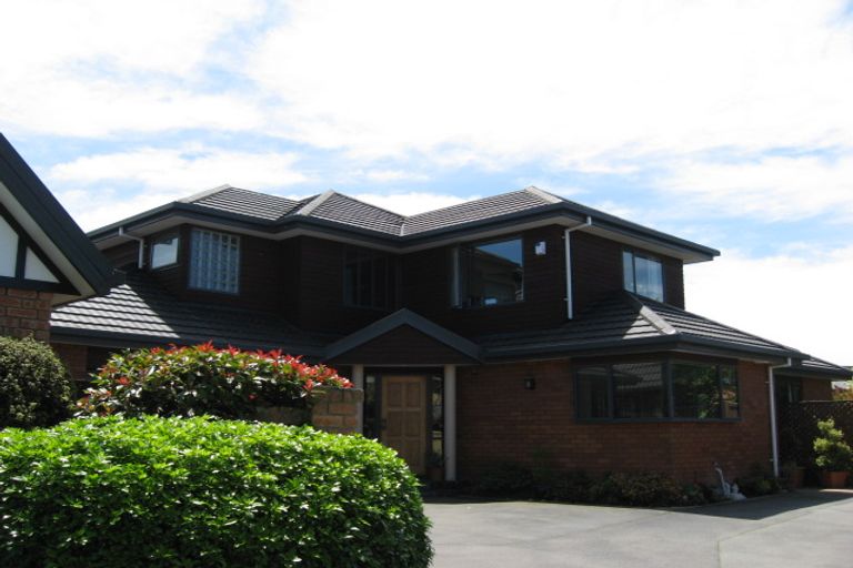 Photo of property in 33 Huntingdon Place, Avonhead, Christchurch, 8042