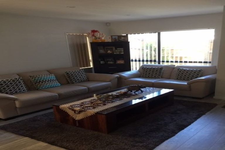 Photo of property in 7 Sophie Lane, Henderson, Auckland, 0612