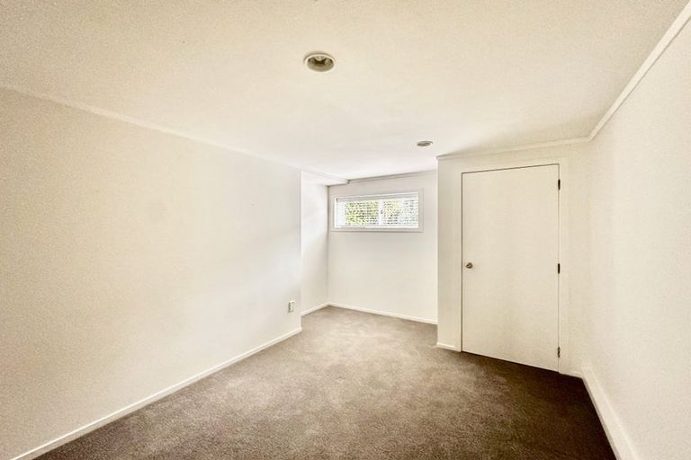 Photo of property in 4/155 Shakespeare Road, Milford, Auckland, 0620