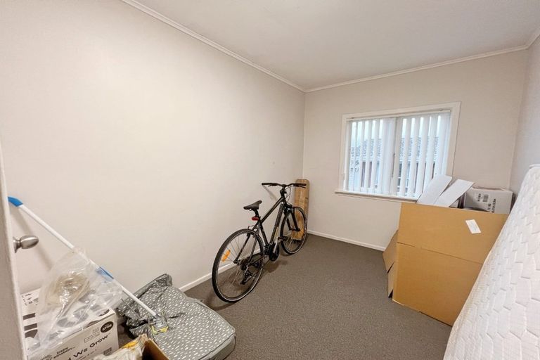 Photo of property in 21 Seabrook Avenue, New Lynn, Auckland, 0600