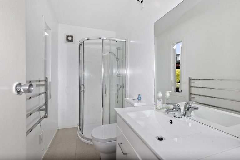 Photo of property in 100 Schnapper Rock Road, Schnapper Rock, Auckland, 0632