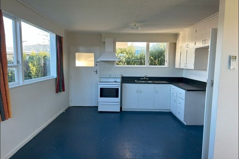 Photo of property in 180-182 East Street, Greytown, 5712