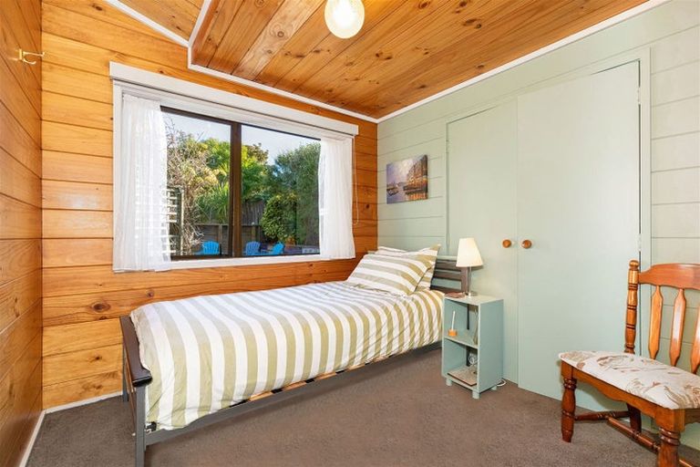 Photo of property in 12 Pohutukawa Crescent, Raumati Beach, Paraparaumu, 5032