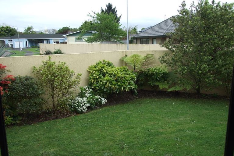 Photo of property in 8 Tiraumea Street, Palmerston North, 4410