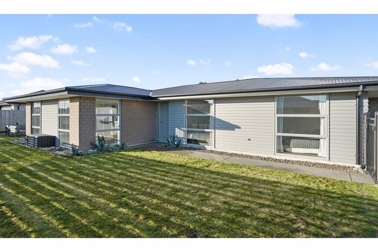 Photo of property in 1 Fry Place, Rolleston, 7614