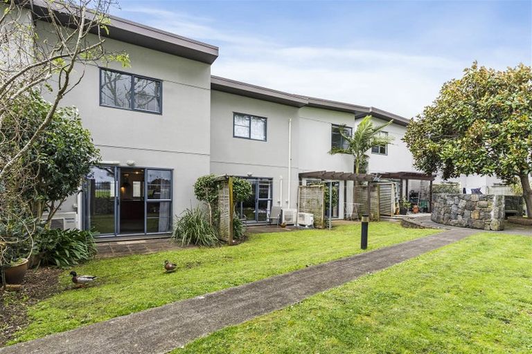 Photo of property in 40/42 Holly Street, Avondale, Auckland, 1026