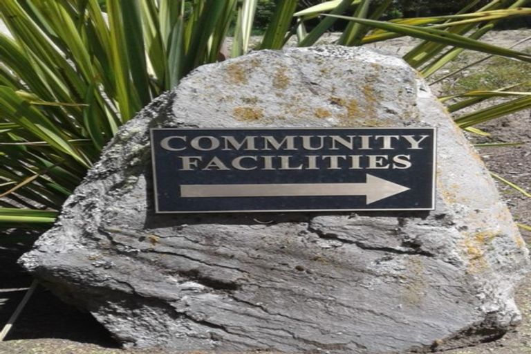 Photo of property in 21 Parawera Drive, Acacia Bay, Taupo, 3330