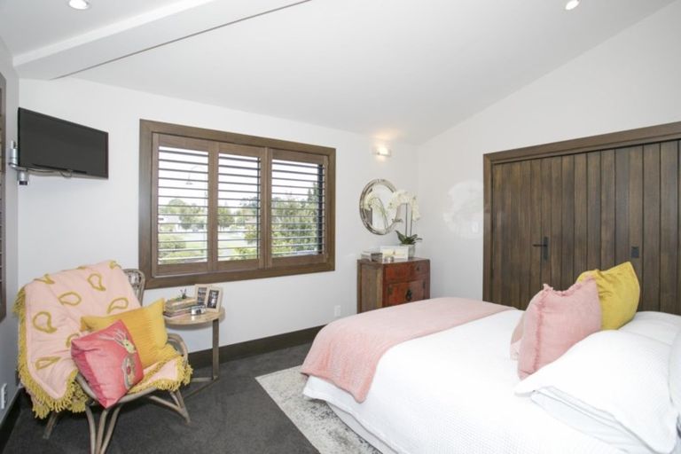 Photo of property in 11 Riverstone Grove, Hokowhitu, Palmerston North, 4410