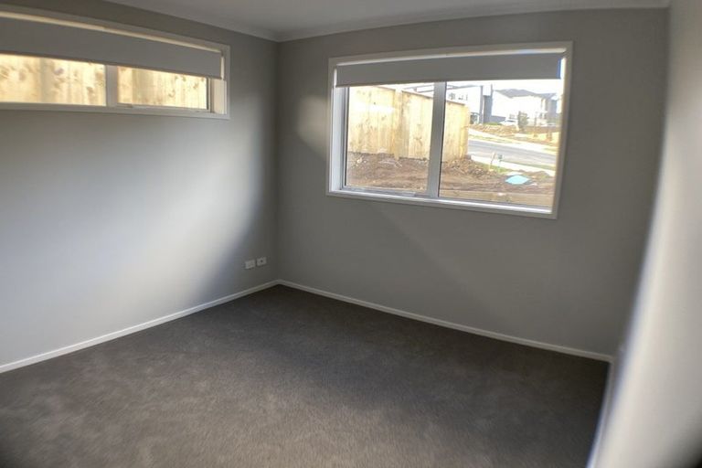 Photo of property in 35 Maraeariki Avenue, Orewa, 0931