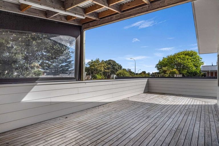 Photo of property in 45 Sandspit Road, Waiuku, 2123