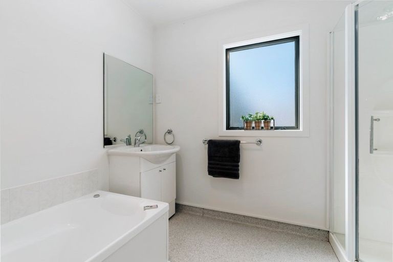 Photo of property in 8b Mckellar Court, Cromwell, 9310