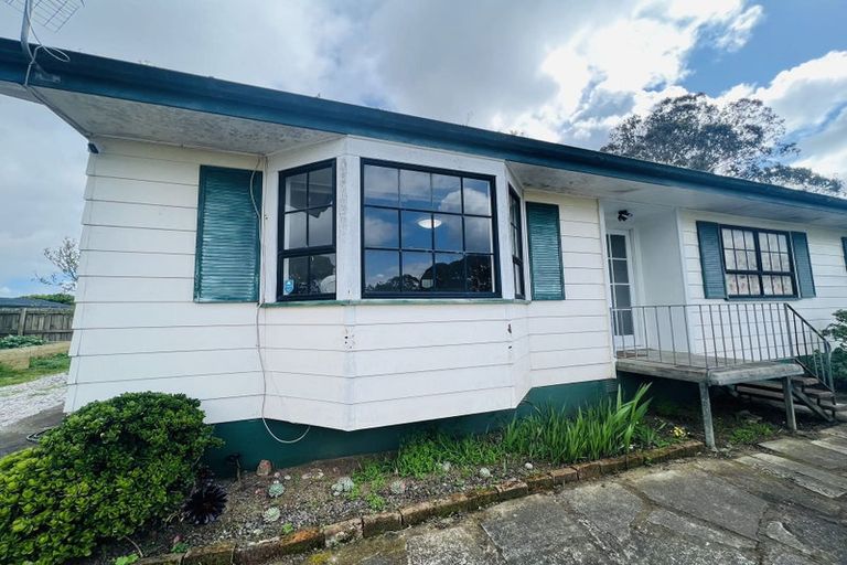 Photo of property in 391 Roscommon Road, Clendon Park, Auckland, 2103