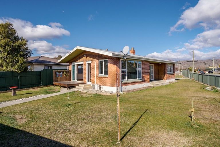 Photo of property in 23 Clutha Street, Alexandra, 9320