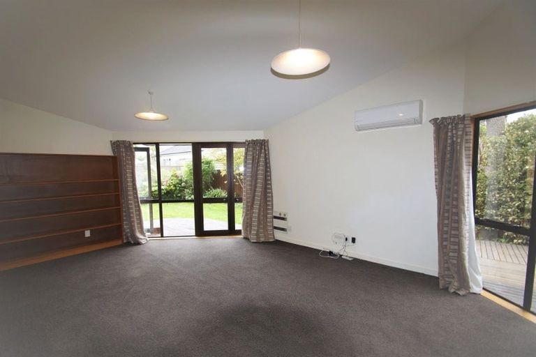 Photo of property in 2/26 Otara Street, Ilam, Christchurch, 8053