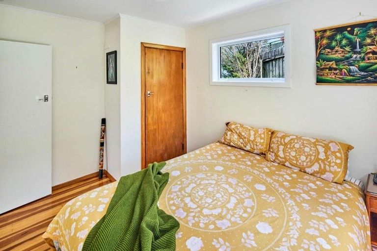 Photo of property in 10 Monowai Road, Johnsonville, Wellington, 6037