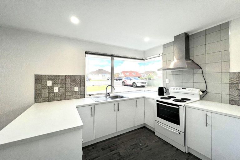 Photo of property in 329 Great South Road, Papakura, 2110