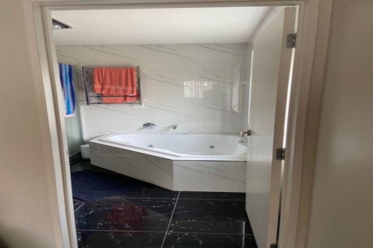 Photo of property in 58 Golden Morning Drive, Albany Heights, Auckland, 0632