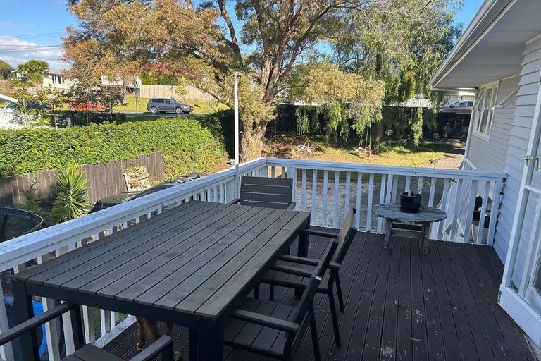 Photo of property in 82 Wharf Road, Te Atatu Peninsula, Auckland, 0610