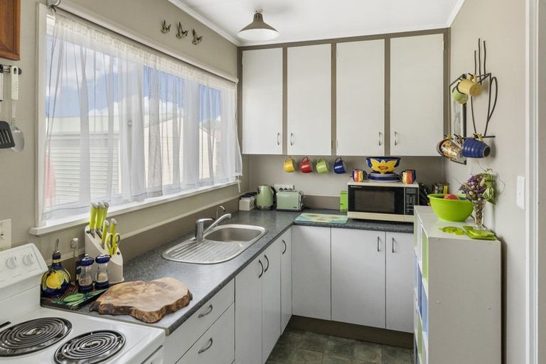 Photo of property in 2/47 Roto Street, Tahunanui, Nelson, 7011