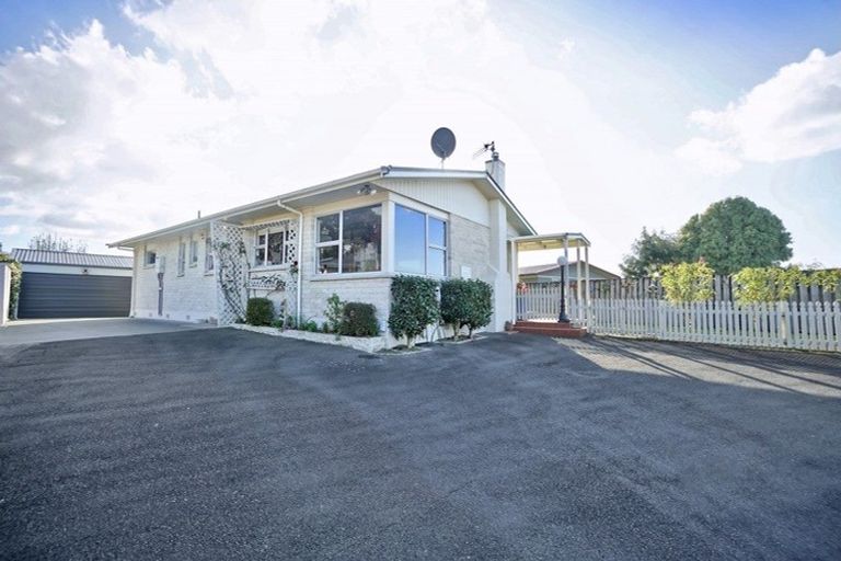 Photo of property in 11 Valley Road, Te Puke, 3119