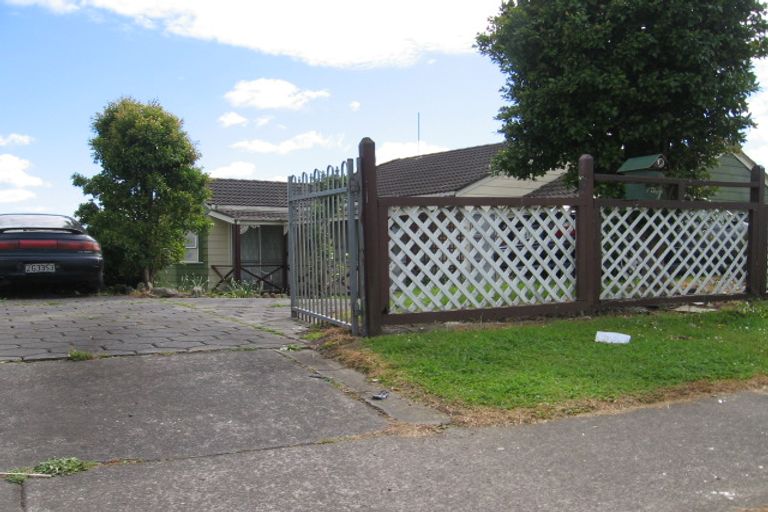 Photo of property in 54 Alabaster Drive, Papatoetoe, Auckland, 2025