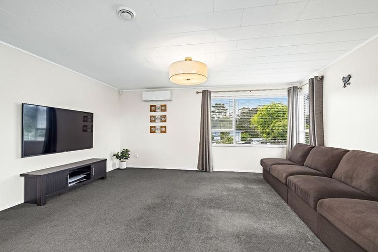 Photo of property in 50 Allington Road, Massey, Auckland, 0614
