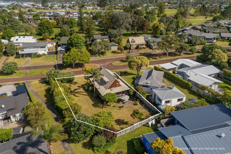 Photo of property in 14 Kennedy Park Drive, Pauanui, Hikuai, 3579