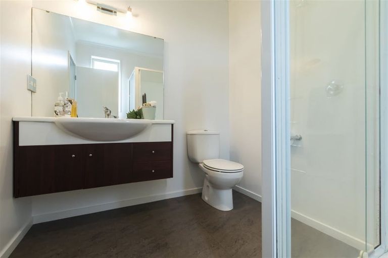 Photo of property in 135a Avonhead Road, Avonhead, Christchurch, 8042