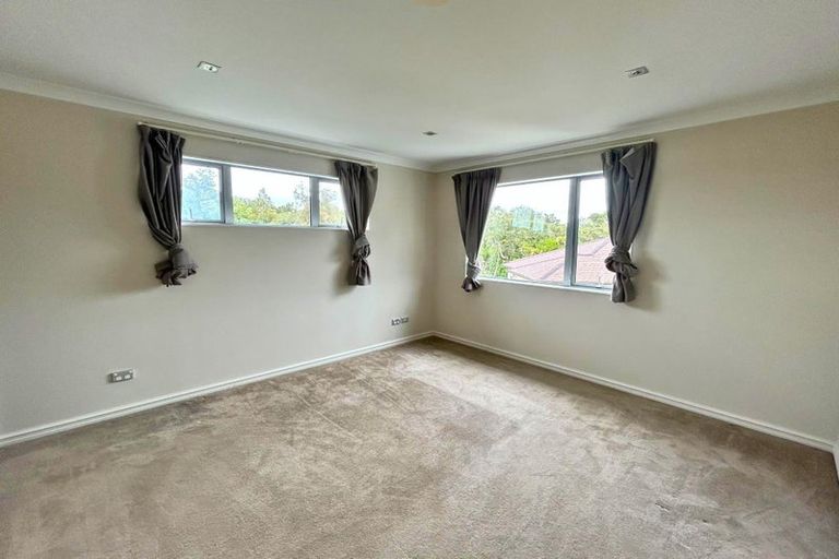 Photo of property in 21f Stamford Crescent, Flat Bush, Auckland, 2019