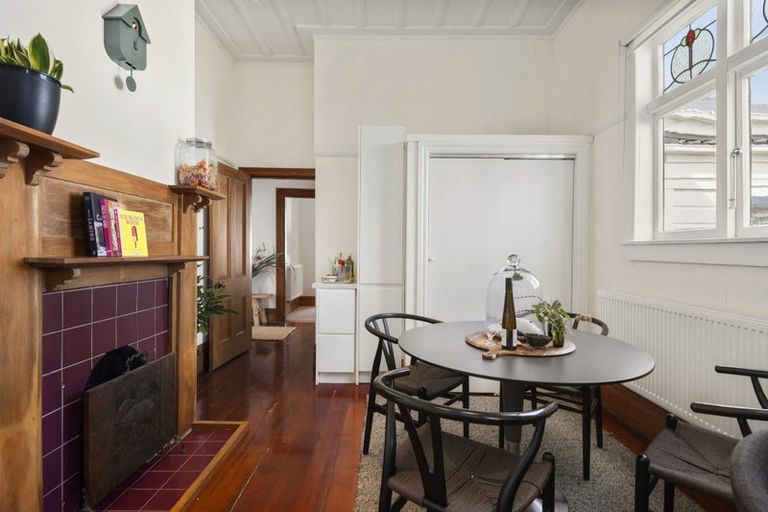 Photo of property in 18 Porritt Avenue, Mount Victoria, Wellington, 6011