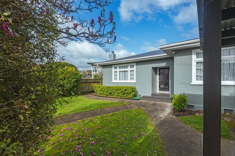 Photo of property in 10 Hardie Street, Hokowhitu, Palmerston North, 4410