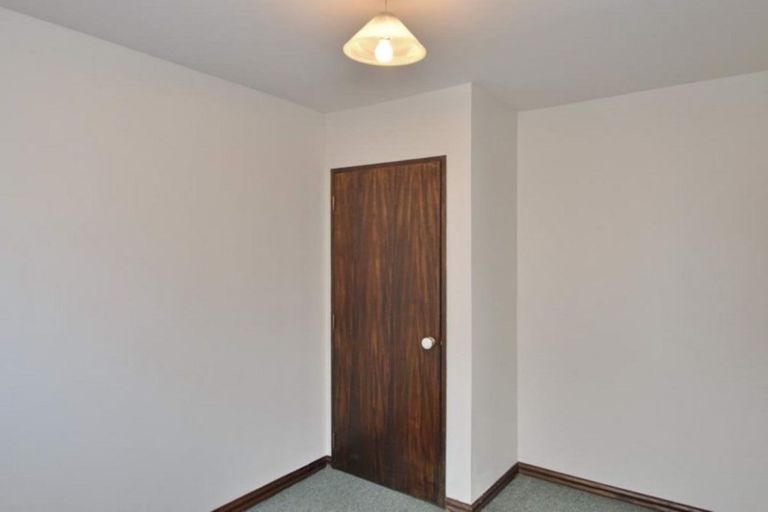 Photo of property in 2/5 Highgate Avenue, Merivale, Christchurch, 8014