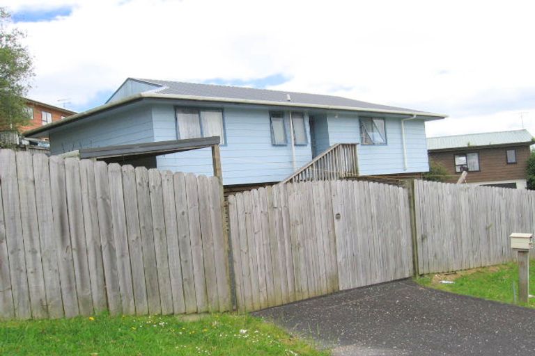 Photo of property in 2/29 Maywood Crescent, Glen Eden, Auckland, 0602