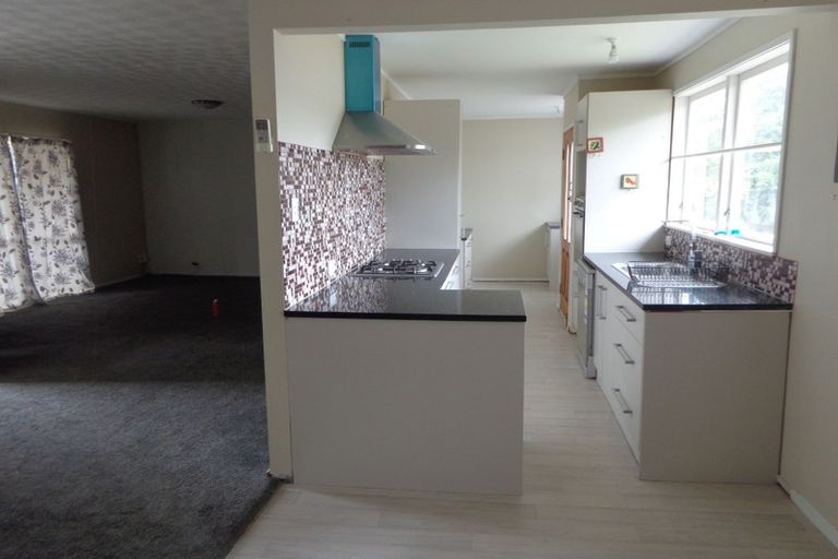 Photo of property in 29 Mawney Road, Henderson, Auckland, 0610