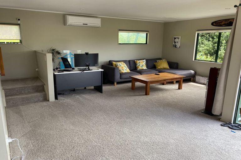Photo of property in 16 Kassa Rise, Helensville, 0800