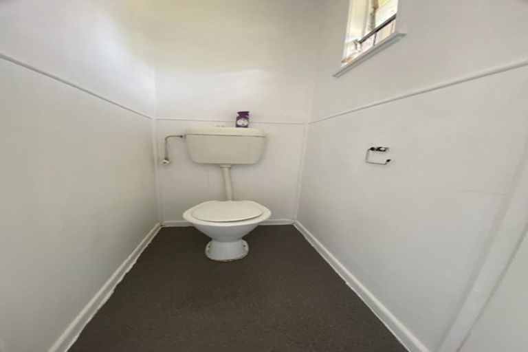 Photo of property in 18 Geoffrey Place, Mangere East, Auckland, 2024