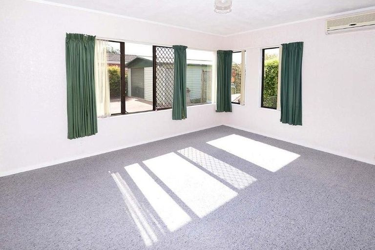 Photo of property in 119 Riverside Road, Orewa, 0931