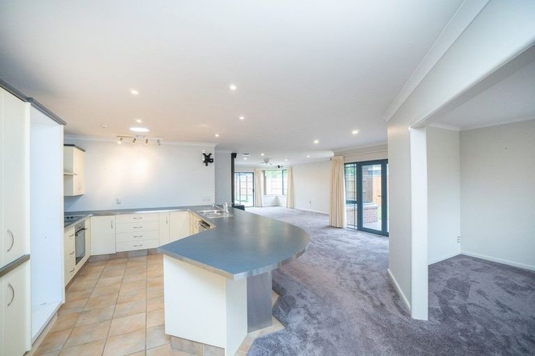 Photo of property in 64 Royal Oak Drive, Kelvin Grove, Palmerston North, 4414